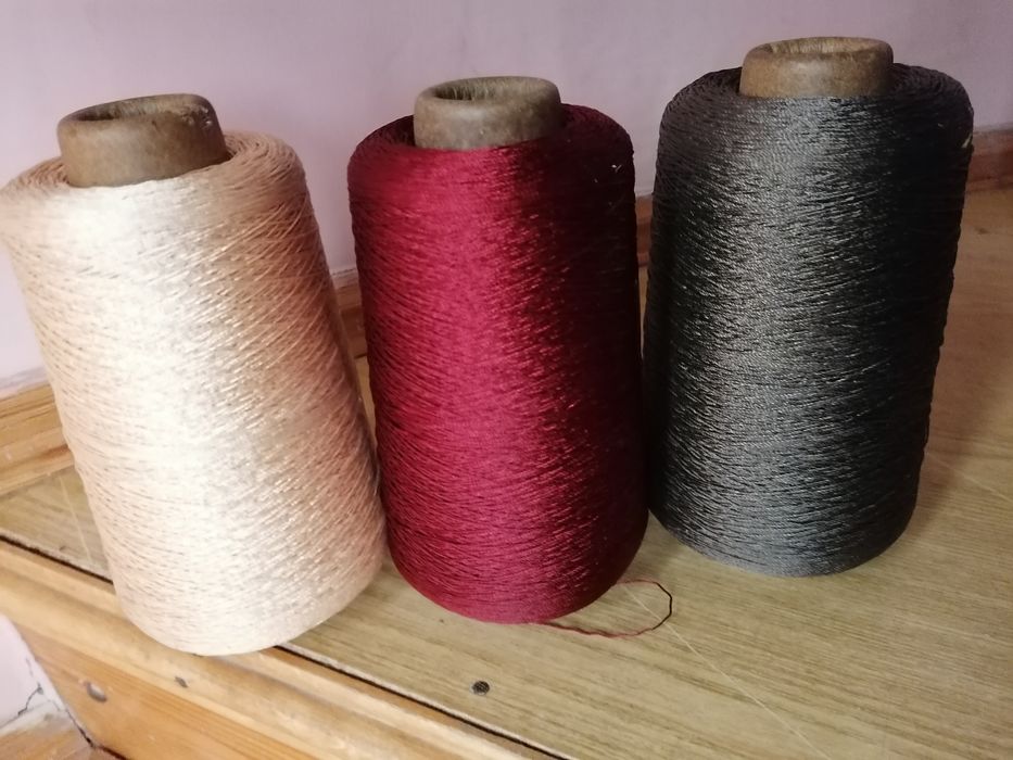 Шовкові нитки для шиття