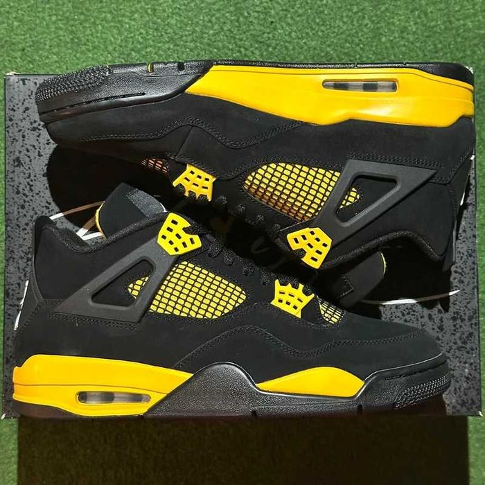 Jordan 4 Retro Thunder R.40