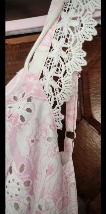 Vestido Guess NOVO c/ etiqueta. 100% algodão