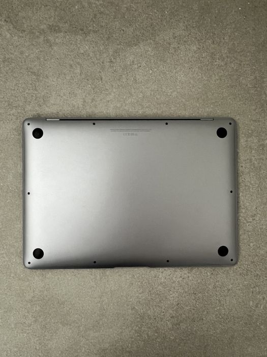 600$ MacBook Air 13" 2020 MGN73 M1 / 8 GB / 512gb SSD