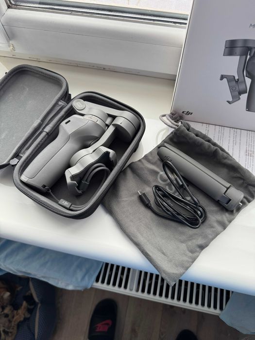 Монопод-стабілізатор DJI Osmo Mobile 3 Combo