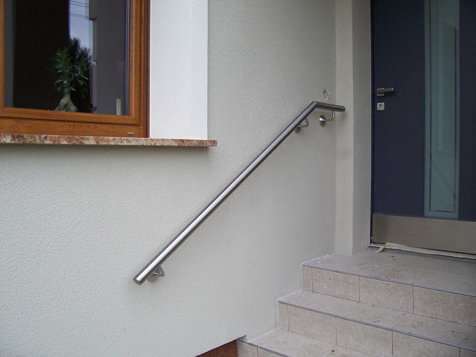 Poręcz schodowa prosta ze stali nierdzewnej