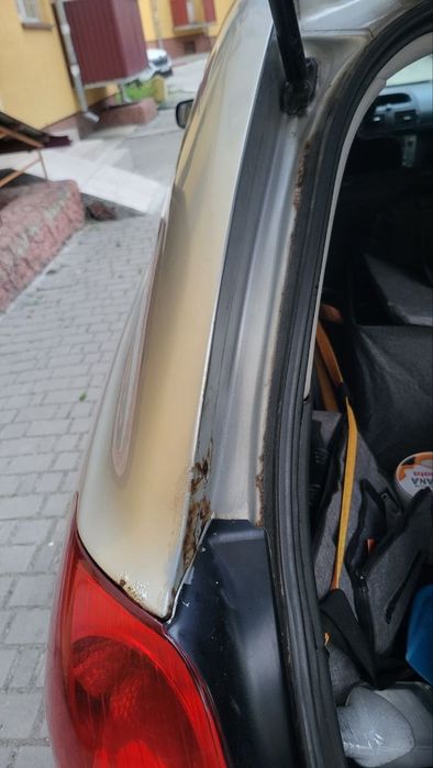 Продам тойота авенсіс