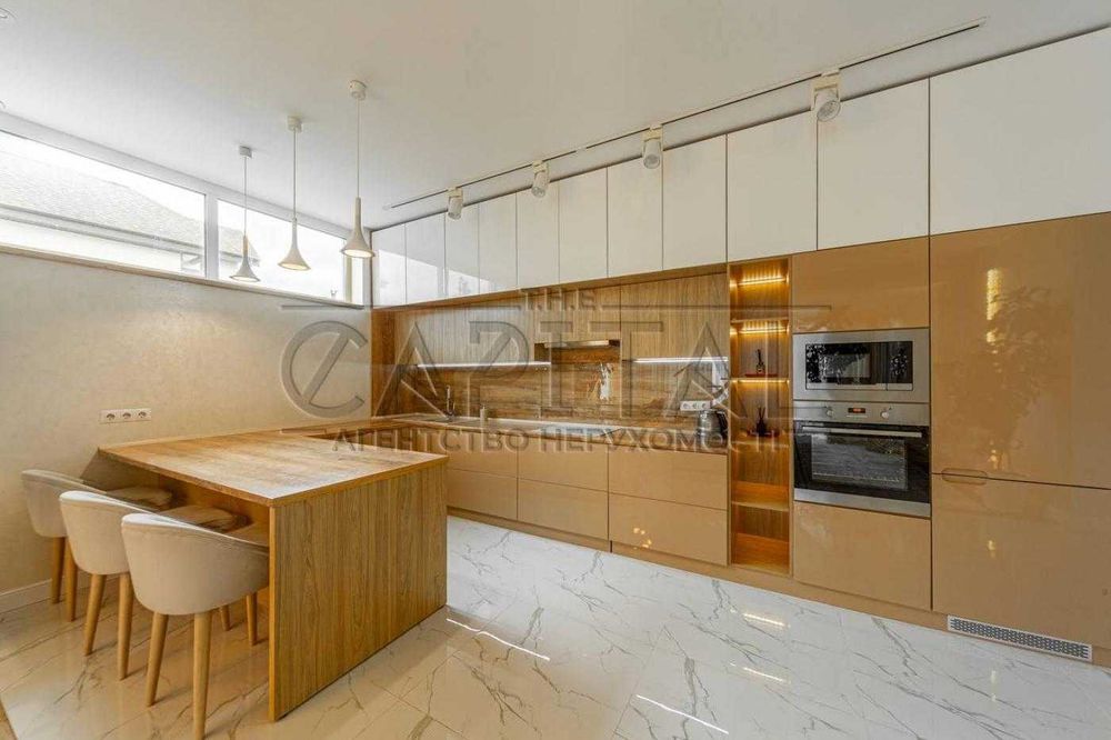 Здається в оренду шикарний автрономний будинок в Козині з басейном