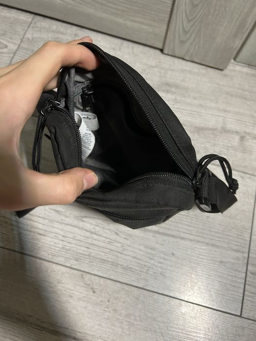 Сумка levi’s.