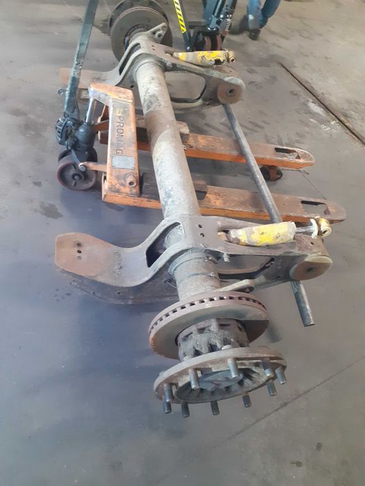 Oś SAF SBK1937-11s mega krone