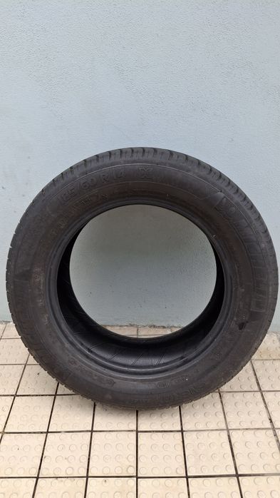 Pneu 185 60 14 Michelin ótimo estado.
