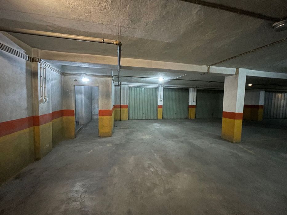 Garagem fechada de 36m2 para arrendamento