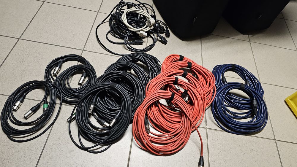 Zestaw nagłośnienia Mackie Thump, Soundcraft MFXi, Gravity, AKG wms40