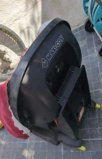 Cadeira auto maxi-cosi para destralhar - usada pela melhor oferta - isofix