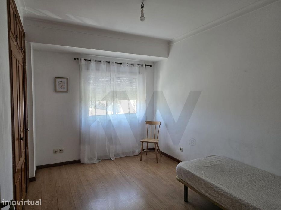 Apartamento T2 para arrendamento Praça do Brasil - Setúbal