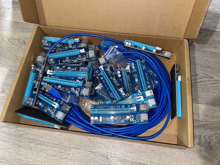 Адаптери, конектори Райзери PCI-E USB3.0 плати і кабеля