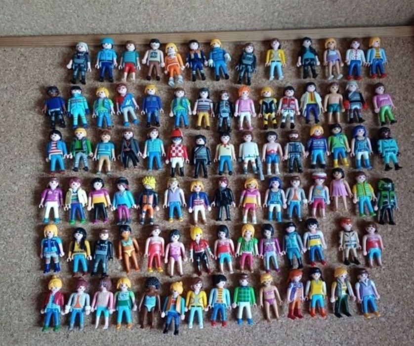 Playmobil. Preço 2€ cada.