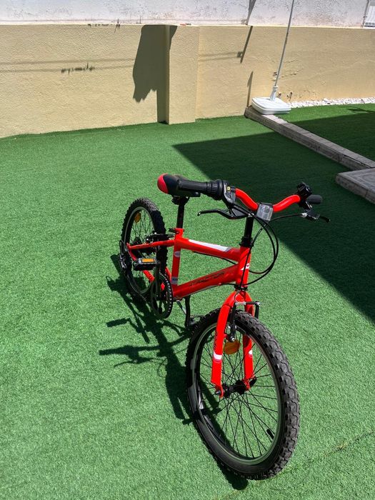 Bicicleta semi nova da Decathlon roda 20