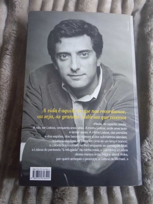 Enquanto Salazar Dormia - Domingos Amaral