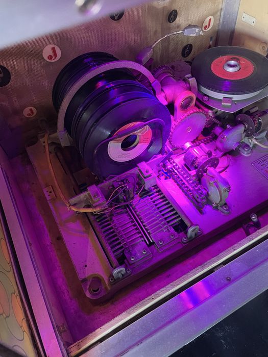 Vendo Jukebox anos 50