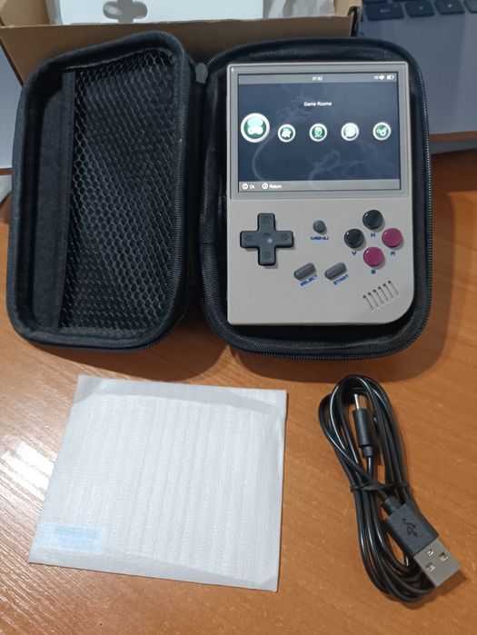 Andernic rg35xx  64gb сіра с сумкой в комплекте