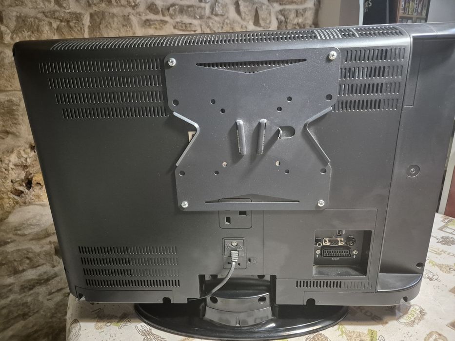 TV Electronia 24" HD