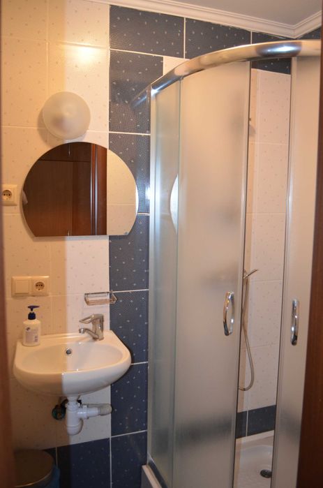 Кімнати подово,потижнево ЦЕНТР 400 грн.Надаємо звітні документи.