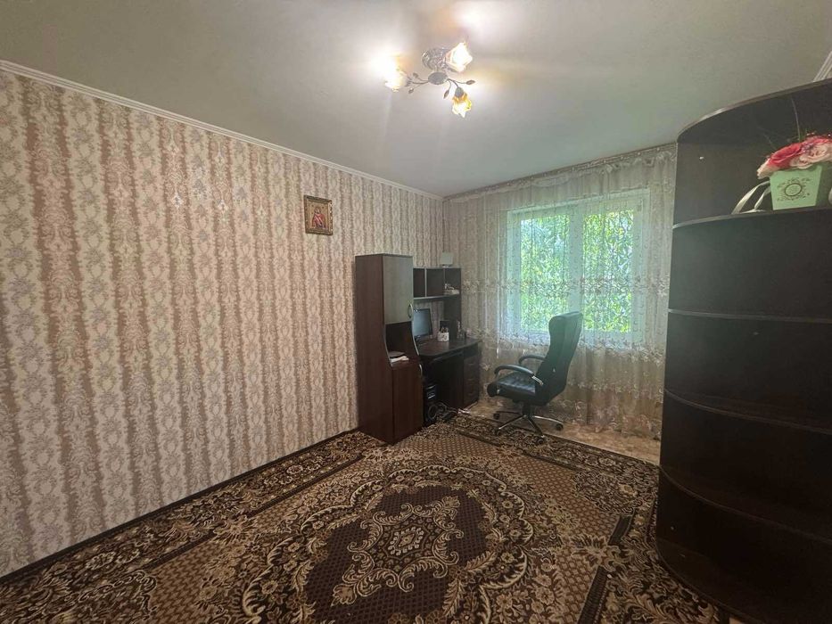Продаю 3 комнатную квартиру на пр Корабелов 4  и1