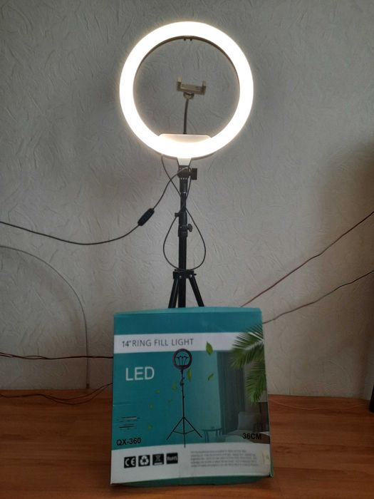 Кільцева LED лампа 36 см + штатив  2м. + пульт ду .для селфі