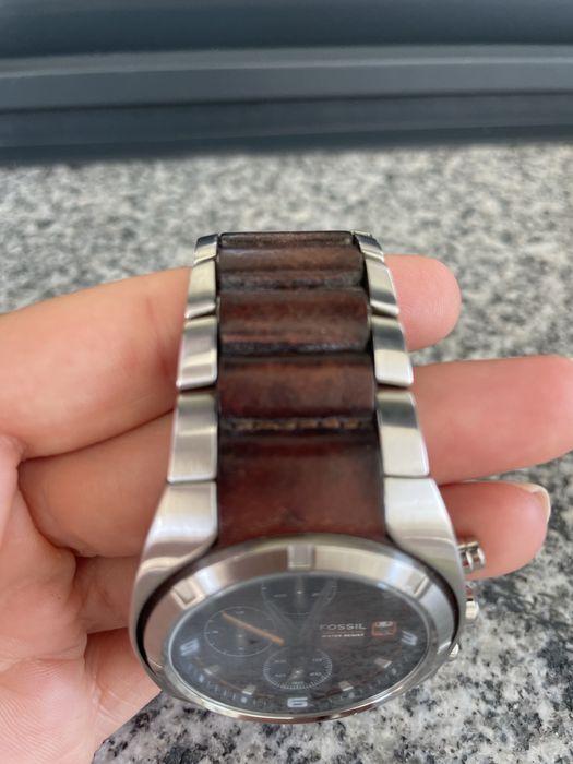 Relógio Fossil castanho e cromado