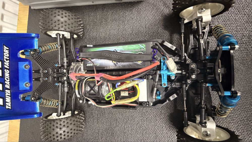 Model RC Tamiya TT02B