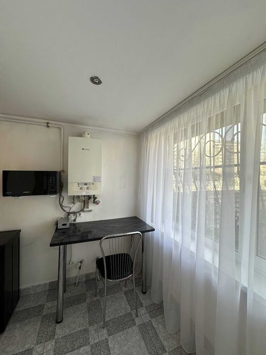 Здається 1-кімнатна квартира в центрі на початку вулиці Коновальця