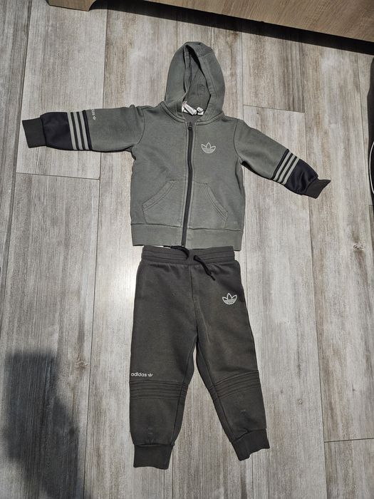 Dres adidas 98 dla chłopca