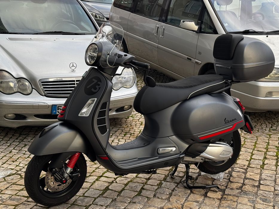 Vespa 300 GTS +Top Case + vidro proteção + Termignoni completo