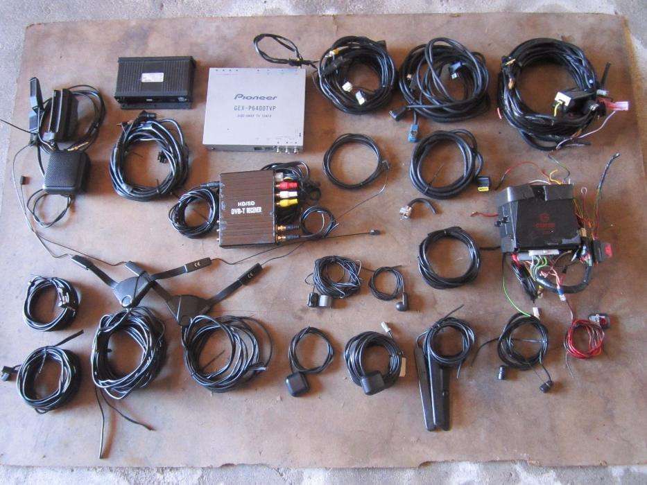 Radio e Caixa de Cds Pioneer, Kit Gps, Modulo Tv