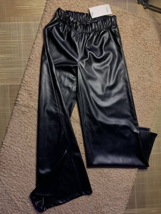 кожаные штаны Bershka