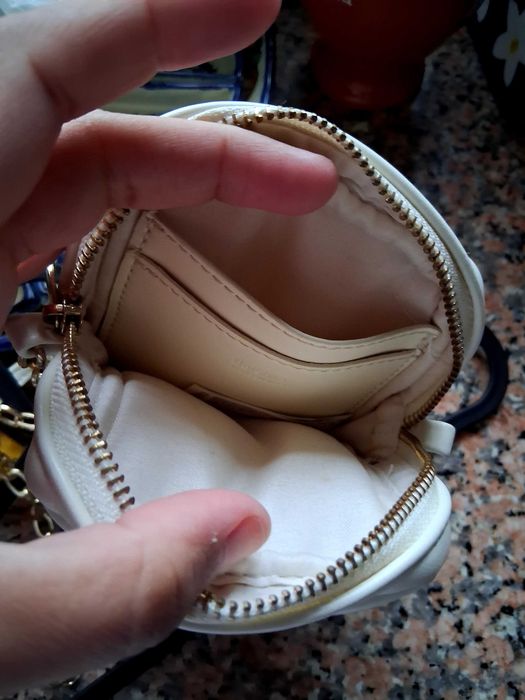 Saia e moletom Pull&Bear,com bolsa Breskha.