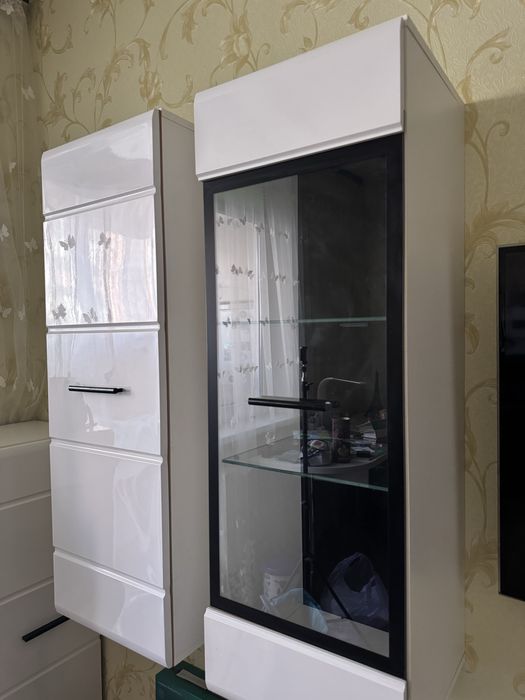 Набор комодов чорно-белый