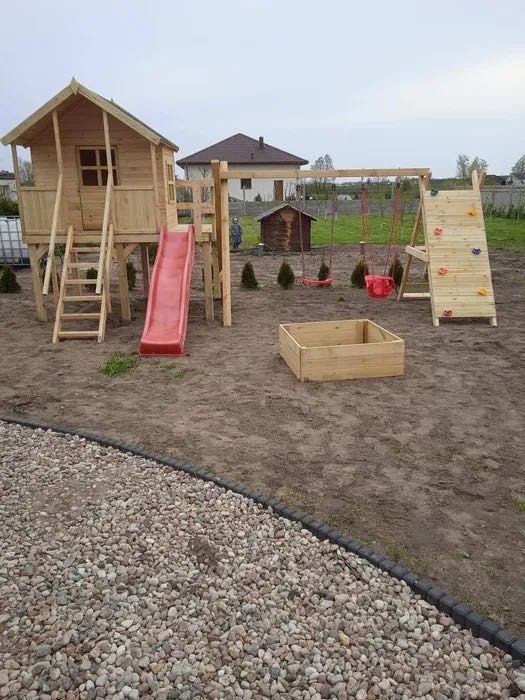 Solidny plac zabaw, domek dla dzieci