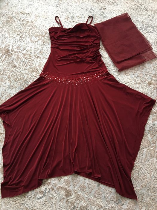 Плаття нарядне ,вечірнє ,святкове.