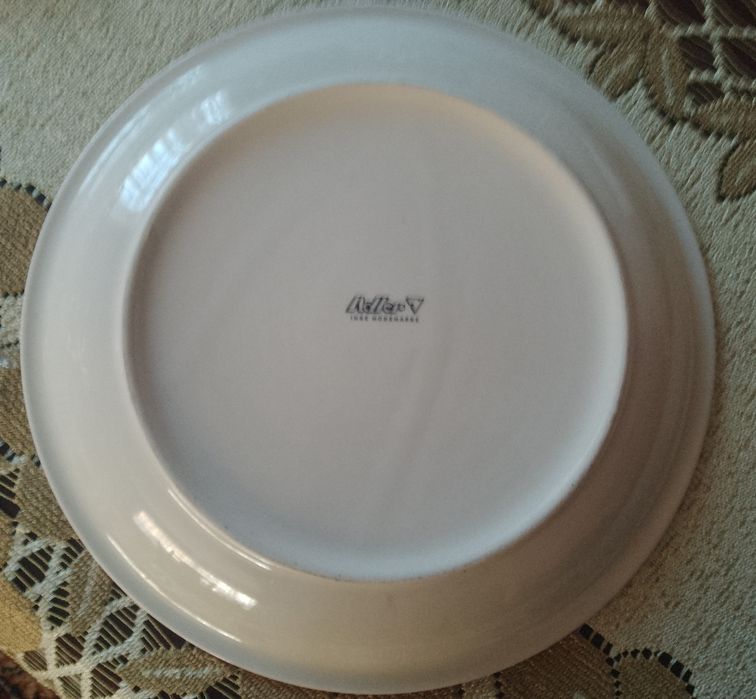 Piękny ceramiczny ozdobny talerz