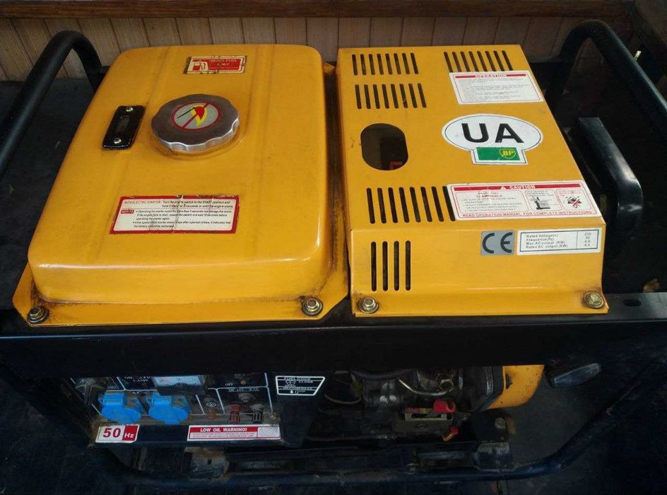 Дизельний генератор Forte FGD6500E3