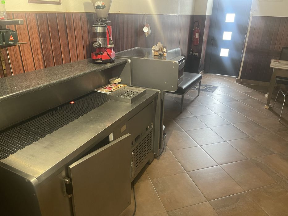 Balcao frigorifico com canto e moinho