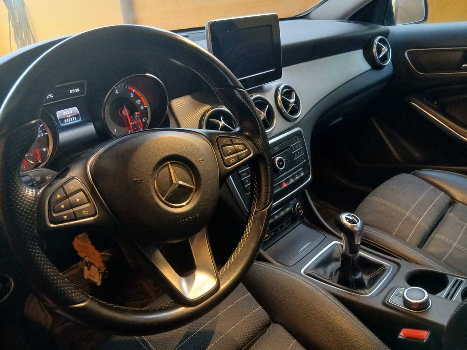 Mercedes-Benz GLA 180 Diesel SUV 2016