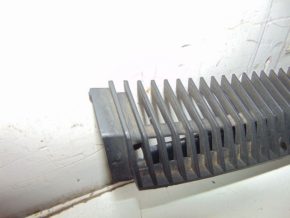 Renault 12 grelha ventilação