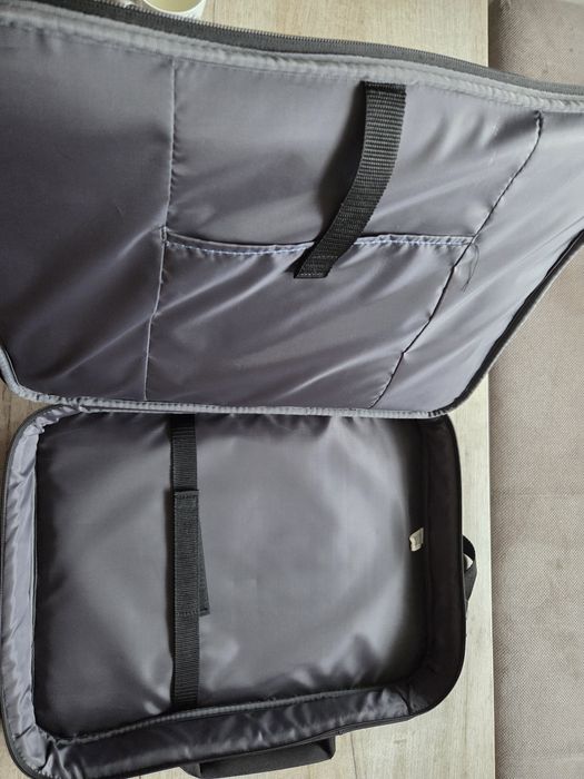 Torba CaseLogic czarna  na laptopa 17.3 cali nowa