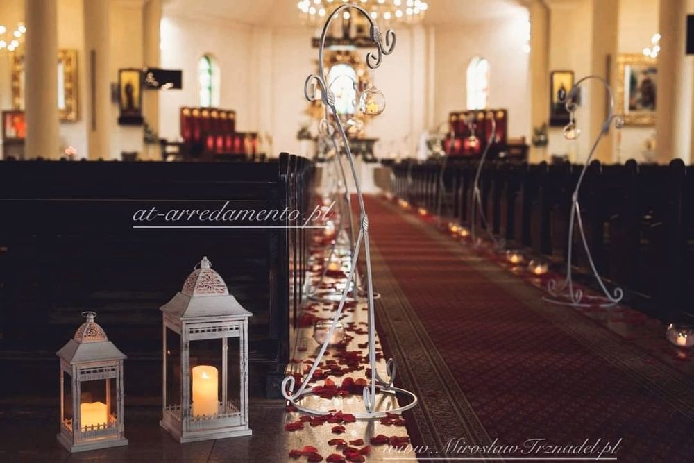 •Dekoracje ślubne i okolicznościowe •Florystyka