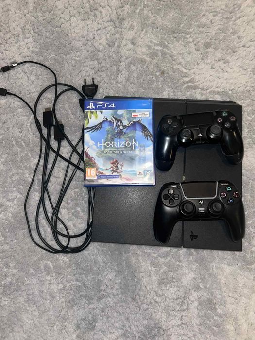 Ps4 + 2 pady + gra