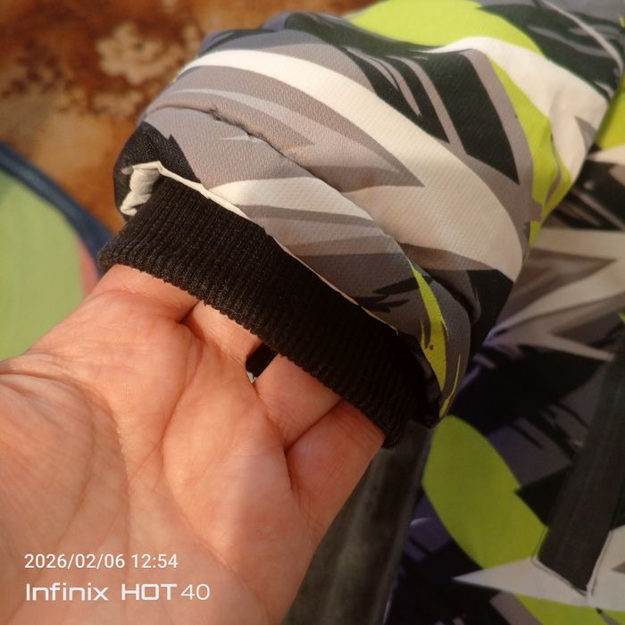 Продам дитячу куртку