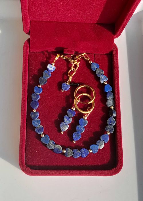 Kolczyki z kamienia naturalnego Lapis lazuli.