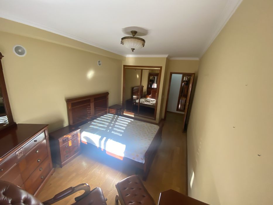 Quarto de casal completo.