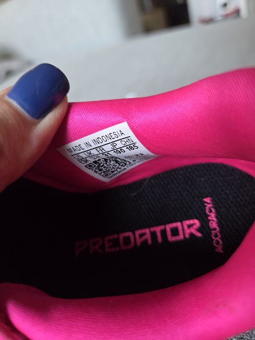 Nowe Buty do piłki nożnej 31 Adidas Predator