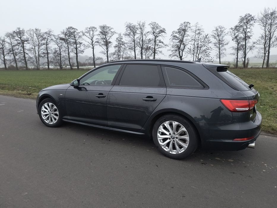 Sprzedam Audi A4 Kombi Mały przebieg, garażowany, zestaw opon zimowych