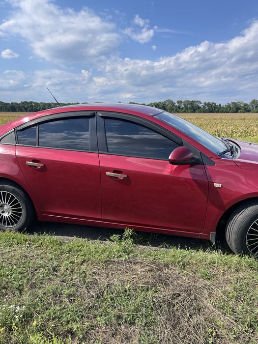 Автомобіль Шевроле Круз